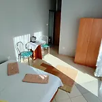 Δωμάτια σε οικογενειακή κατοικία Perelka